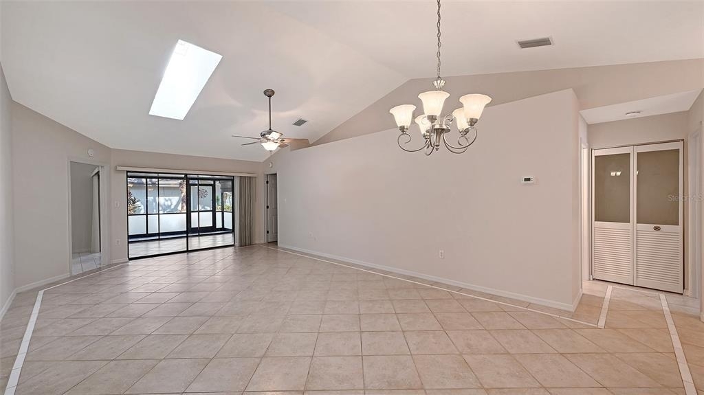 4799 Oak Forest Drive W - Photo 6