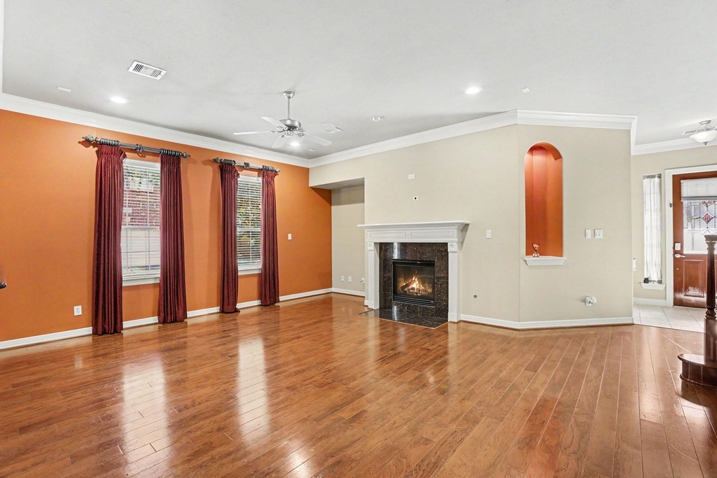 1502 Olive Place - Photo 1