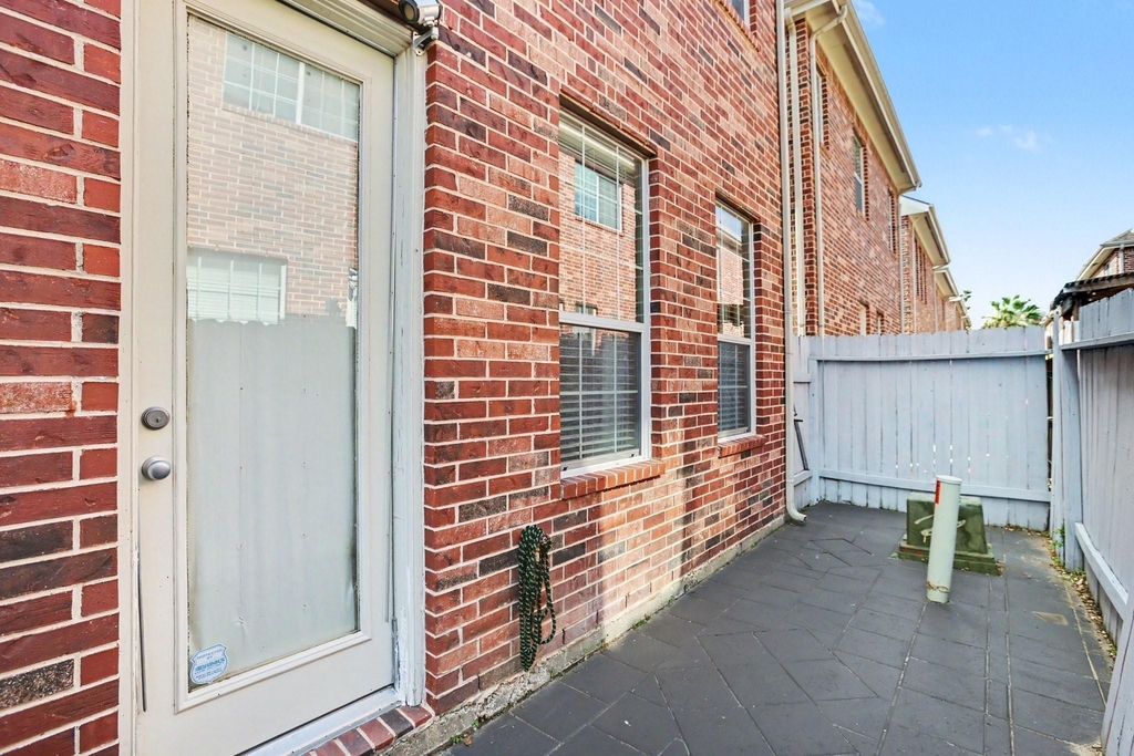 1502 Olive Place - Photo 20