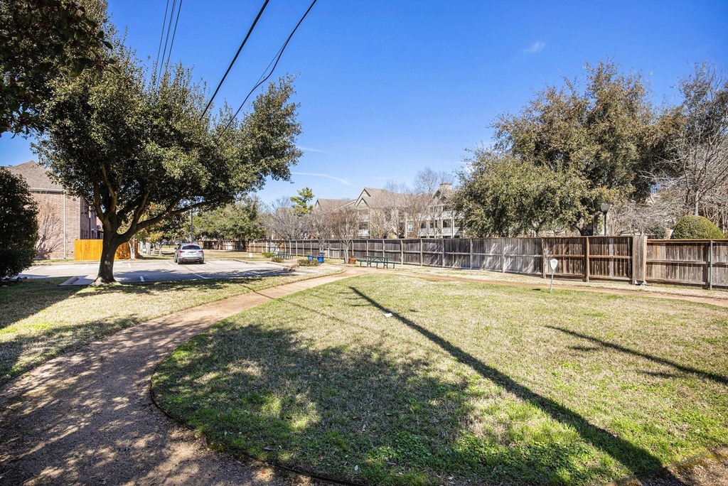 1502 Olive Place - Photo 21