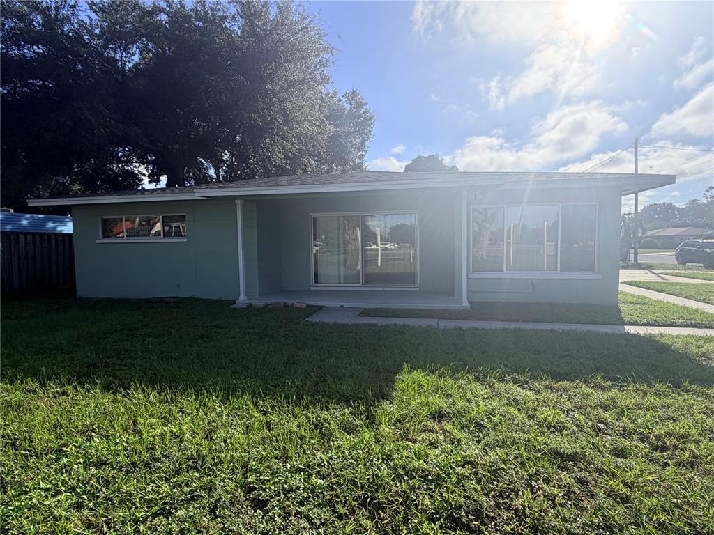 3111 26th Street W - Photo 3