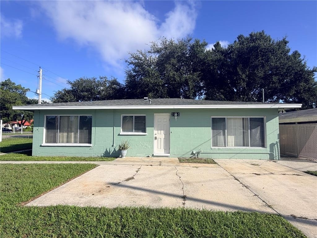 3111 26th Street W - Photo 1