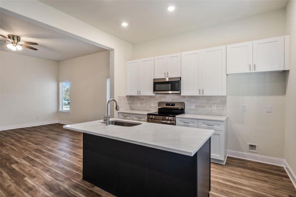 408 W Marlin Street - Photo 0