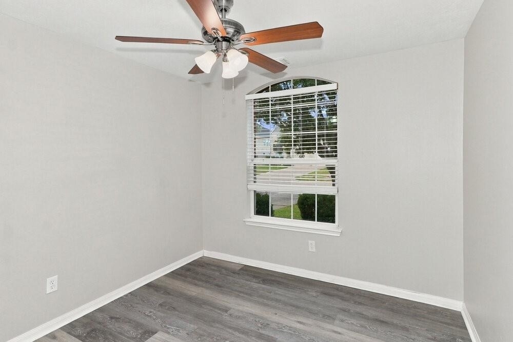 7811 Iris Glen Lane - Photo 9