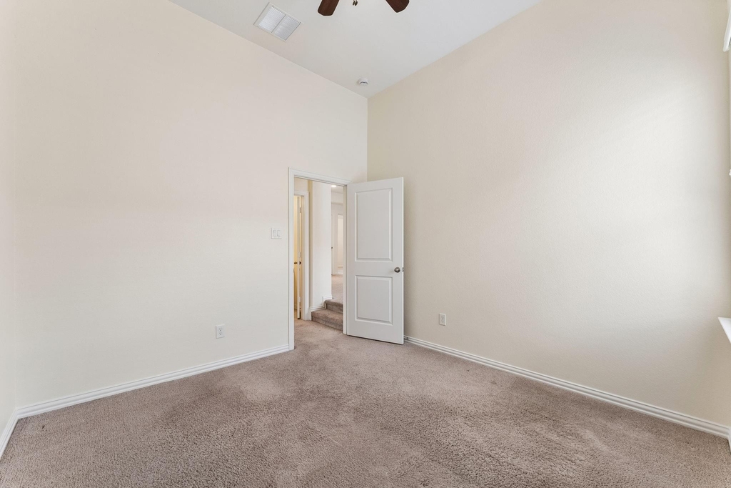27943 Castle Park Lane - Photo 39