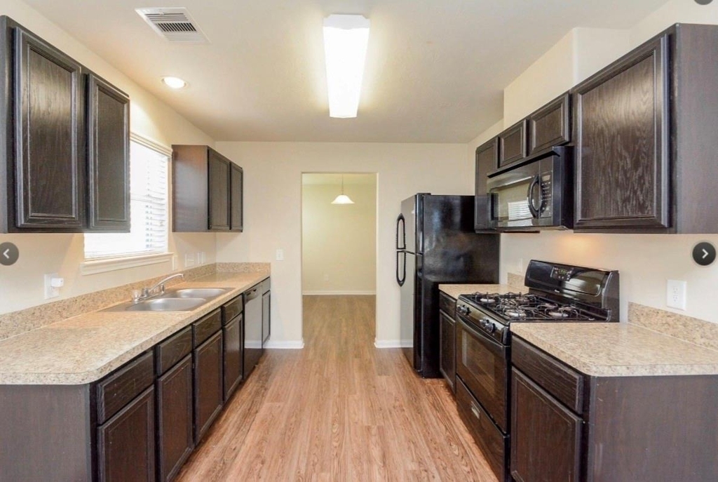 21415 Partha Way - Photo 9