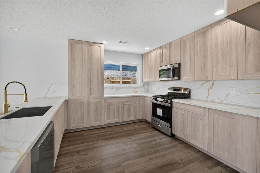 1123 Mayweather Lane - Photo 13