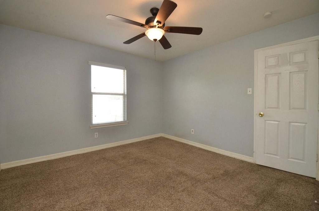 20822 Baronsledge Lane - Photo 27