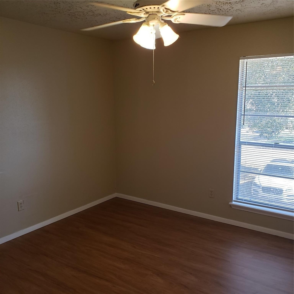 16734 Lost Quail Drive - Photo 10