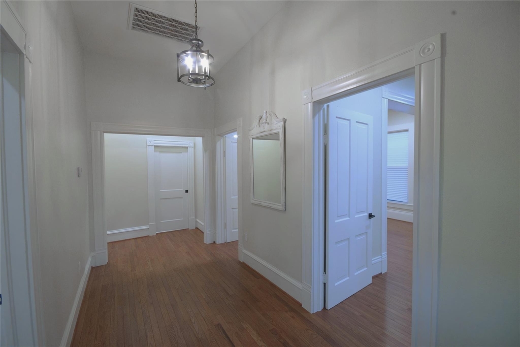 505 Winnie Street - Photo 5