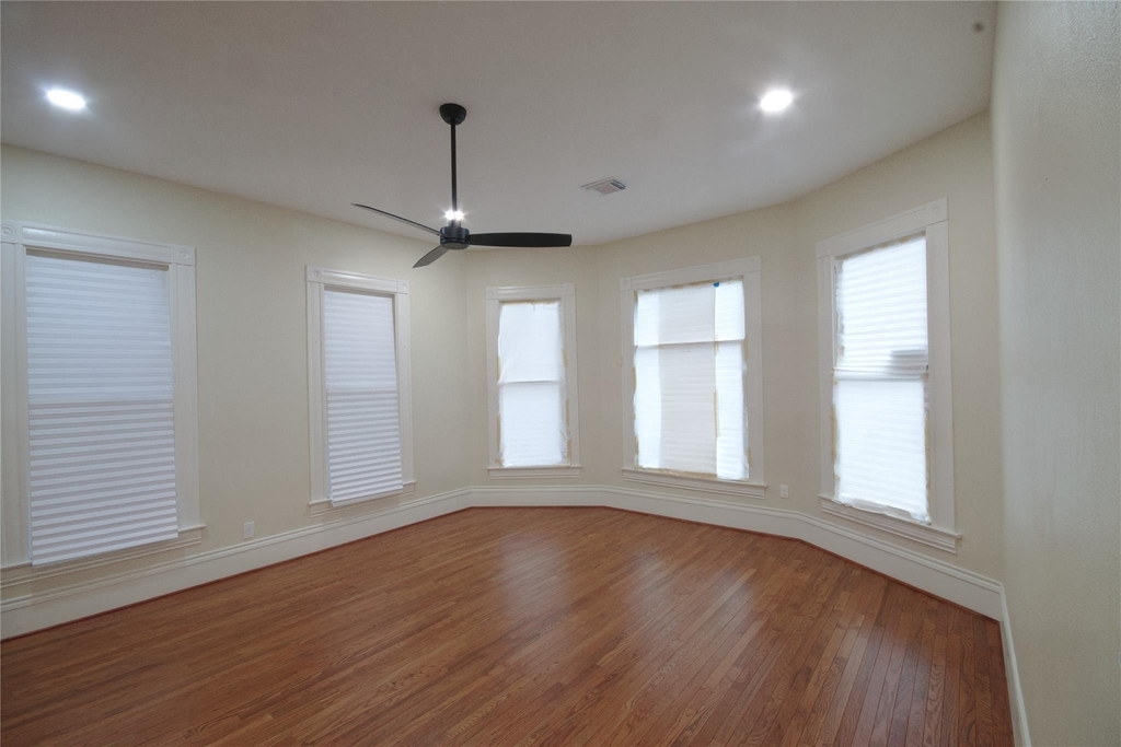 505 Winnie Street - Photo 9