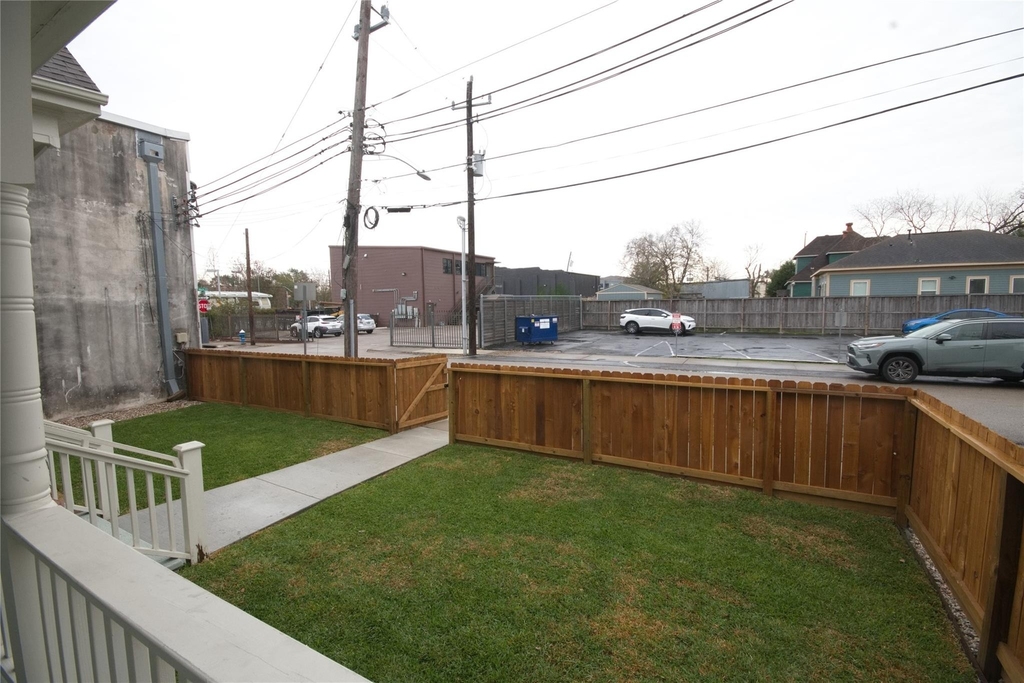 505 Winnie Street - Photo 4