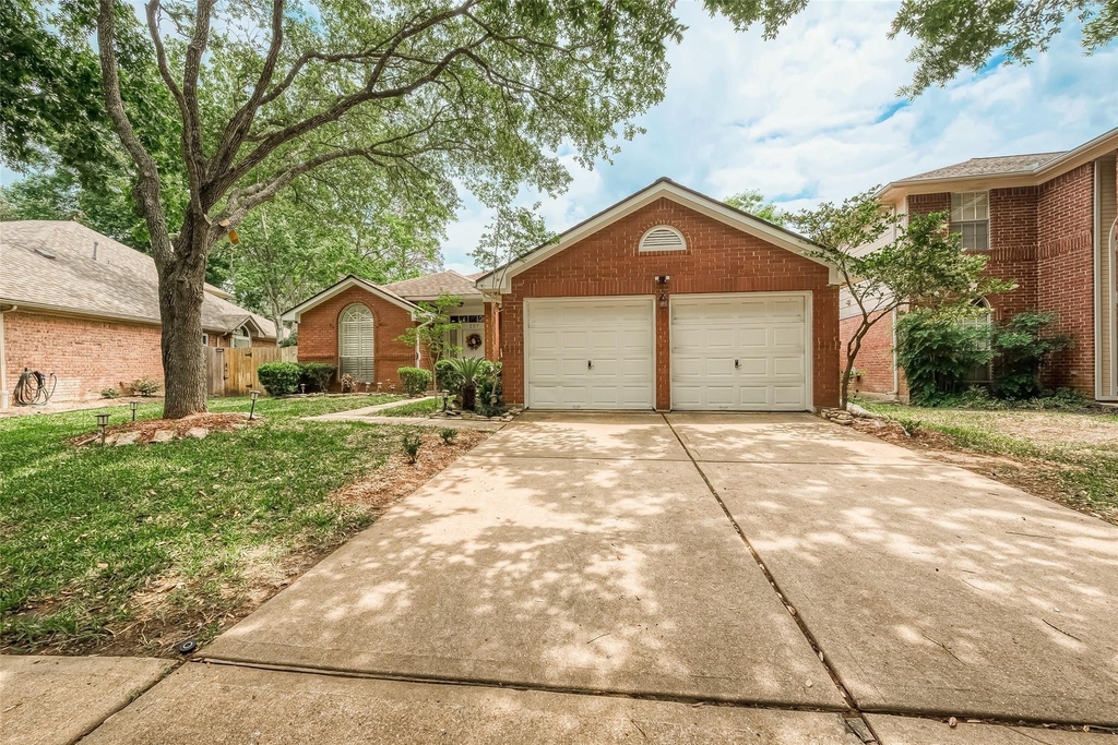 207 Rolling Plains Drive - Photo 3