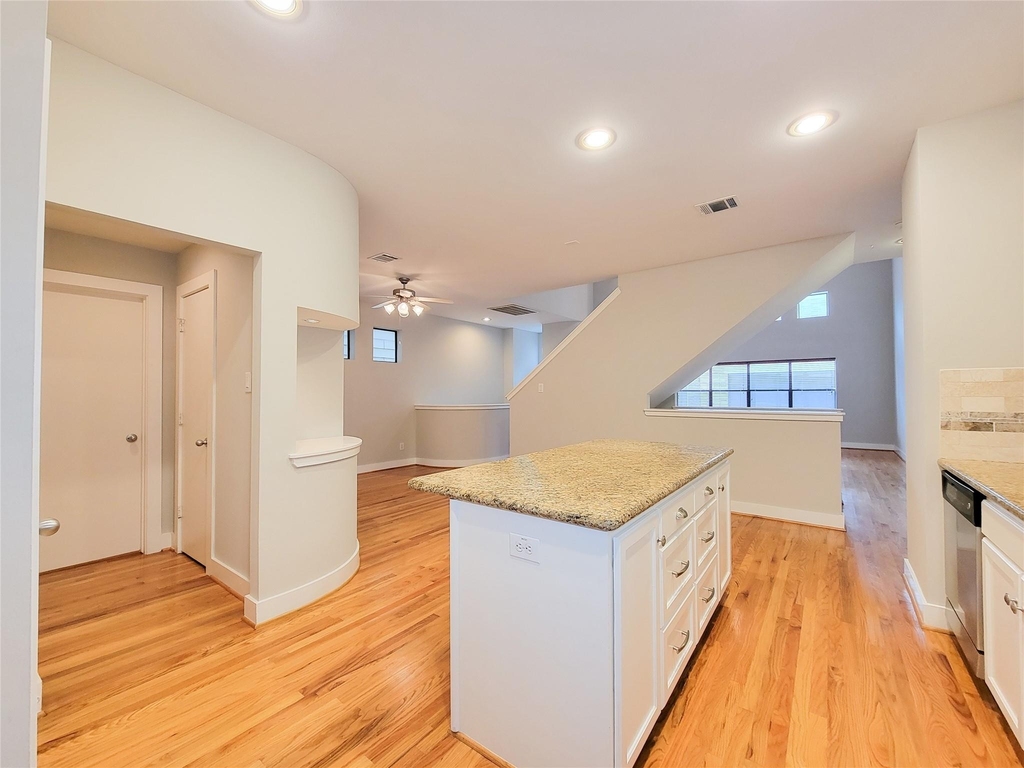 411 West 26th Street - Photo 6
