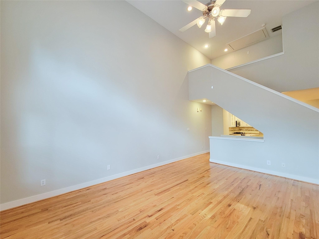 411 West 26th Street - Photo 13