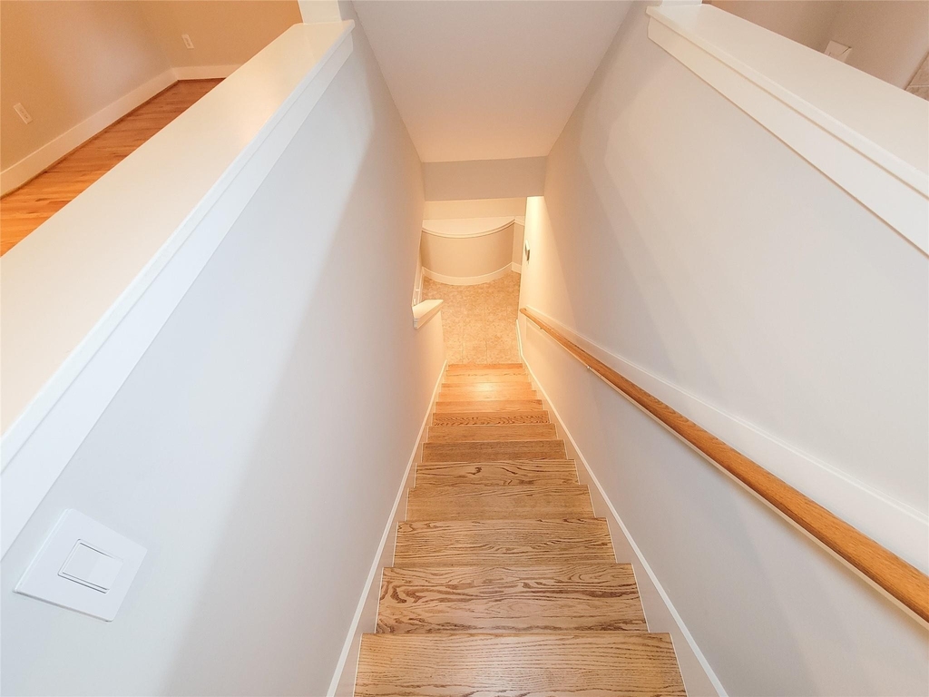 411 West 26th Street - Photo 18