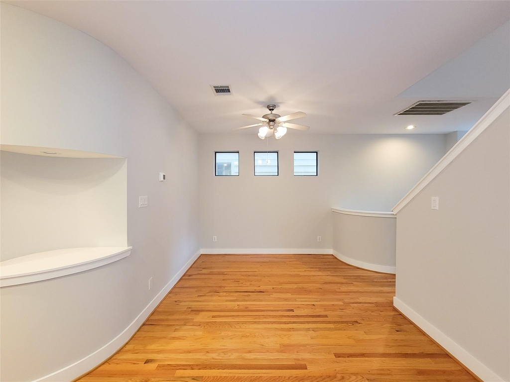 411 West 26th Street - Photo 14