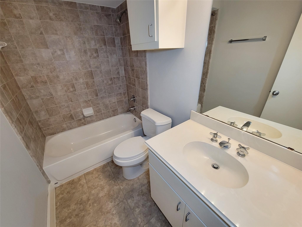 411 West 26th Street - Photo 33