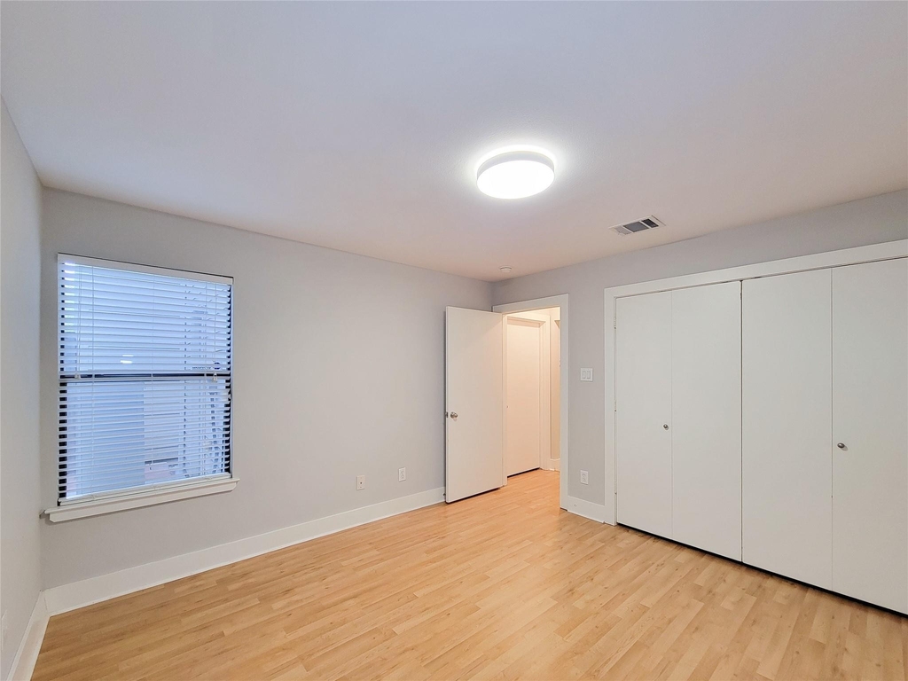 411 West 26th Street - Photo 21
