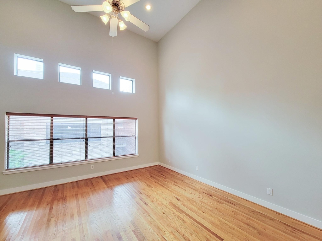 411 West 26th Street - Photo 16