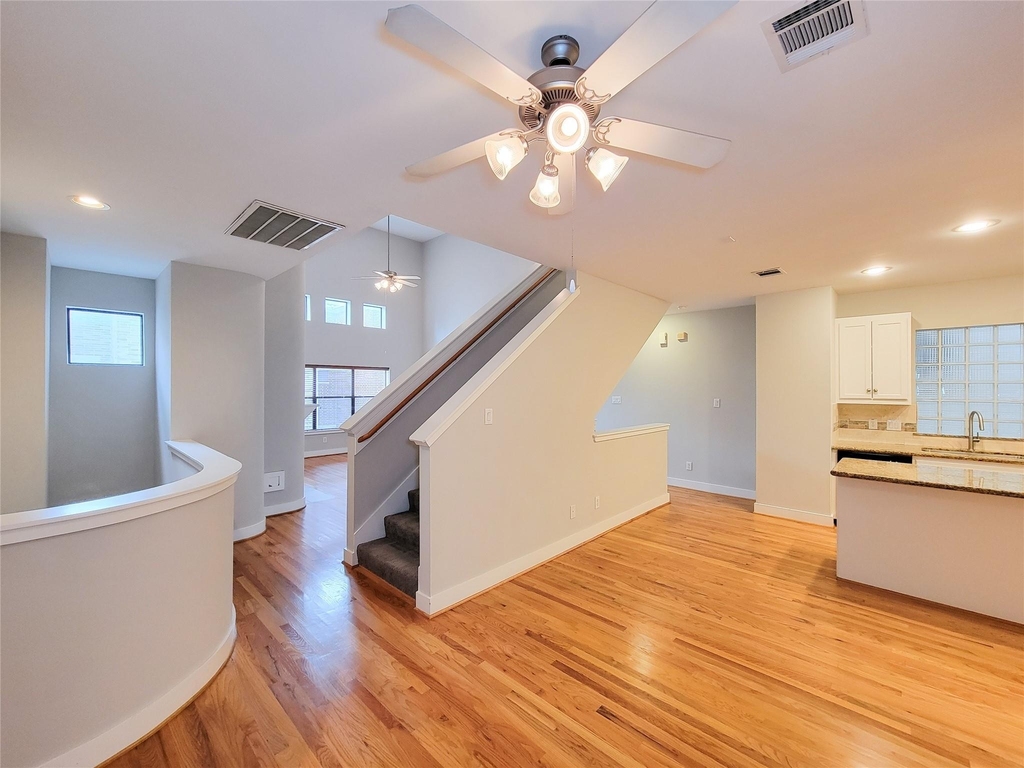 411 West 26th Street - Photo 10