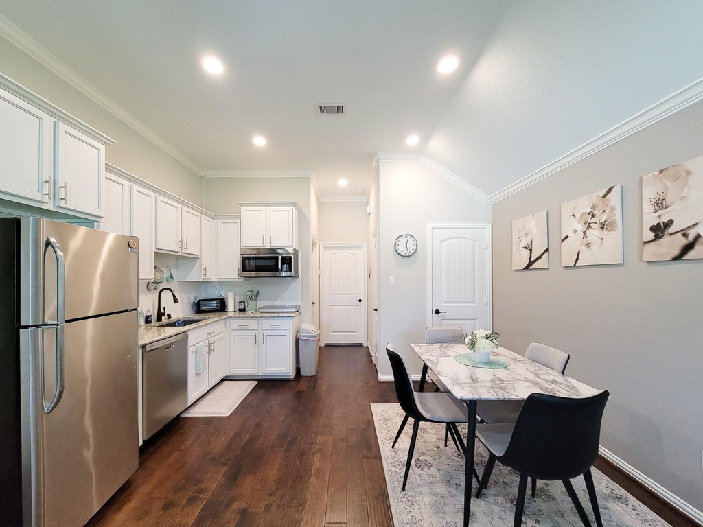 22902 Henderson Row Drive - Photo 7