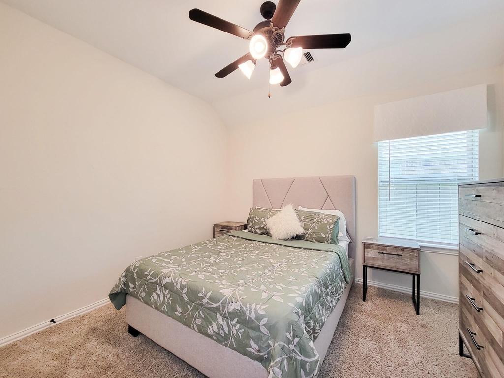 22902 Henderson Row Drive - Photo 17