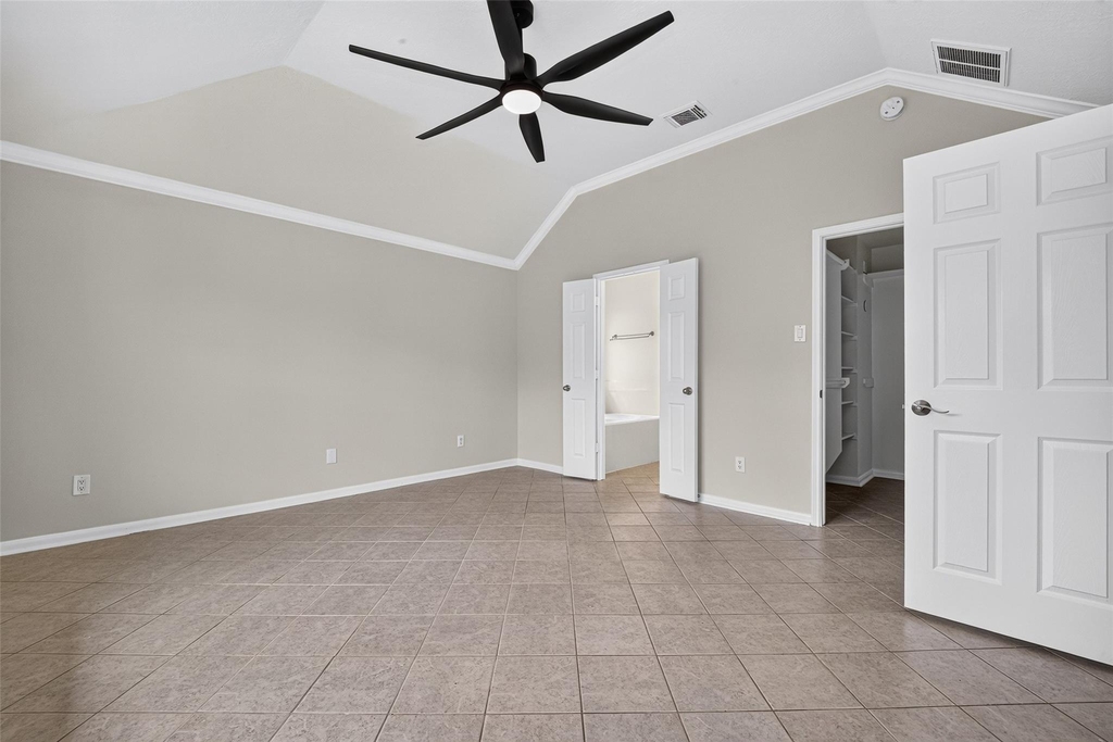 2127 Hannover Way - Photo 32