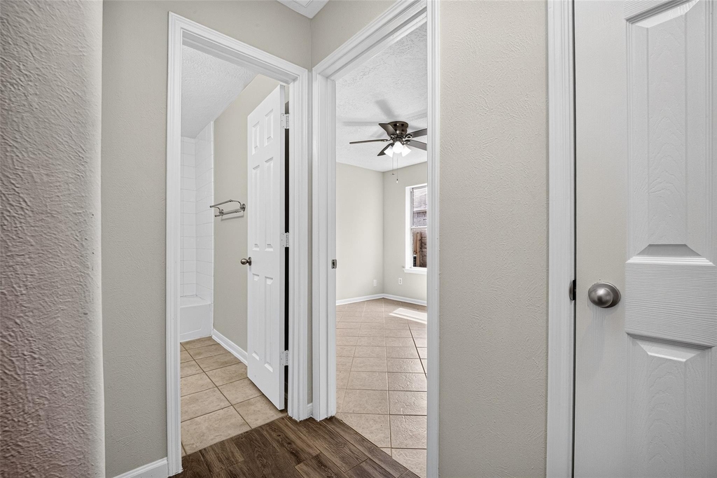 2127 Hannover Way - Photo 24