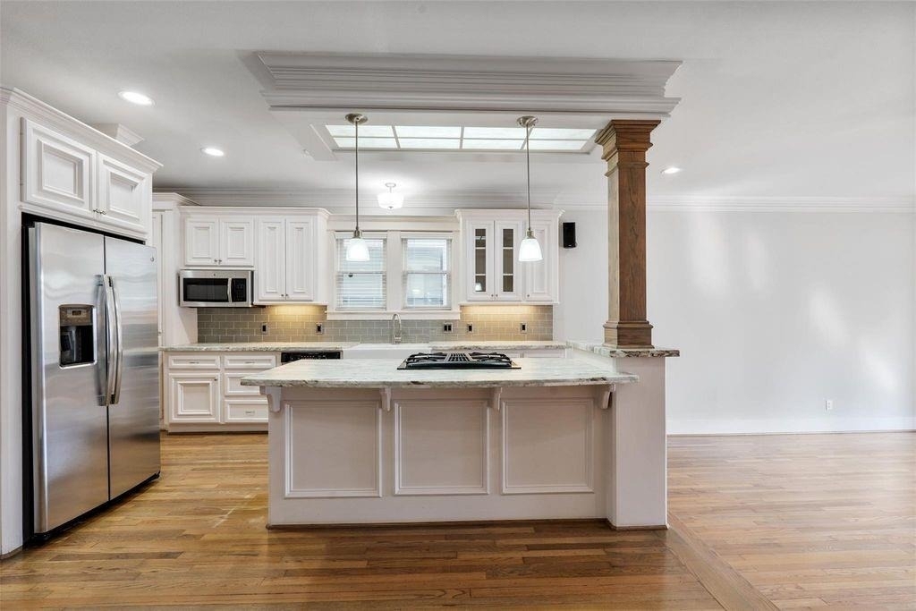 434 W 27th Street - Photo 7