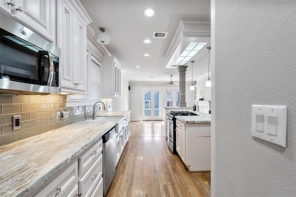 434 W 27th Street - Photo 8