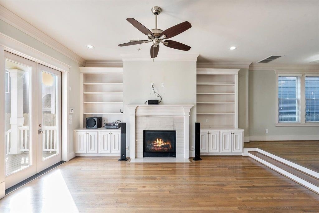 434 W 27th Street - Photo 11