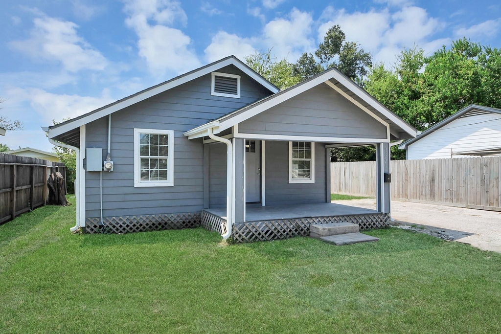 7222 San Angelo Street - Photo 0