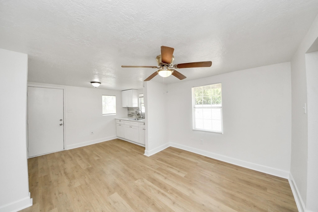 7222 San Angelo Street - Photo 16