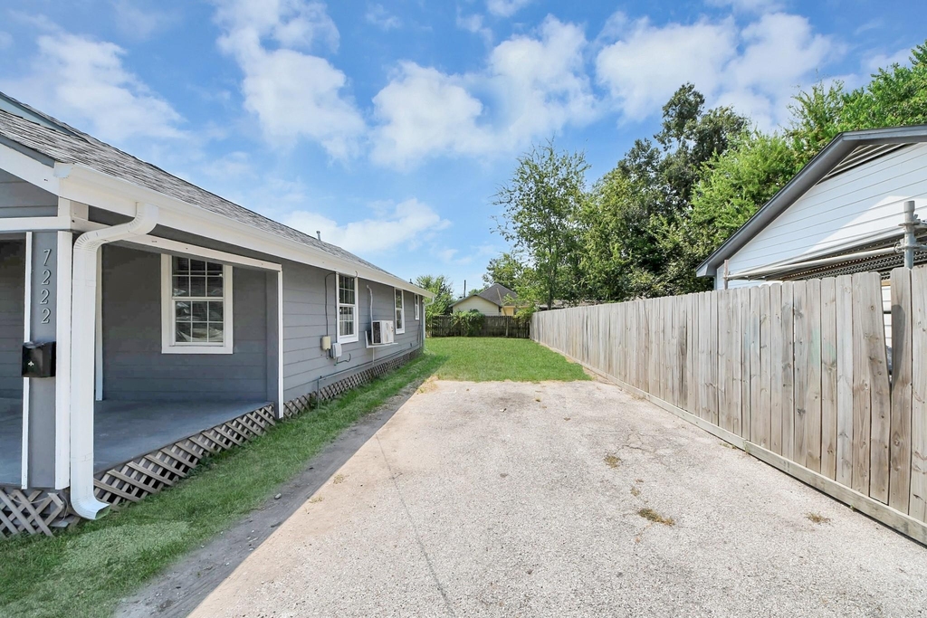 7222 San Angelo Street - Photo 9