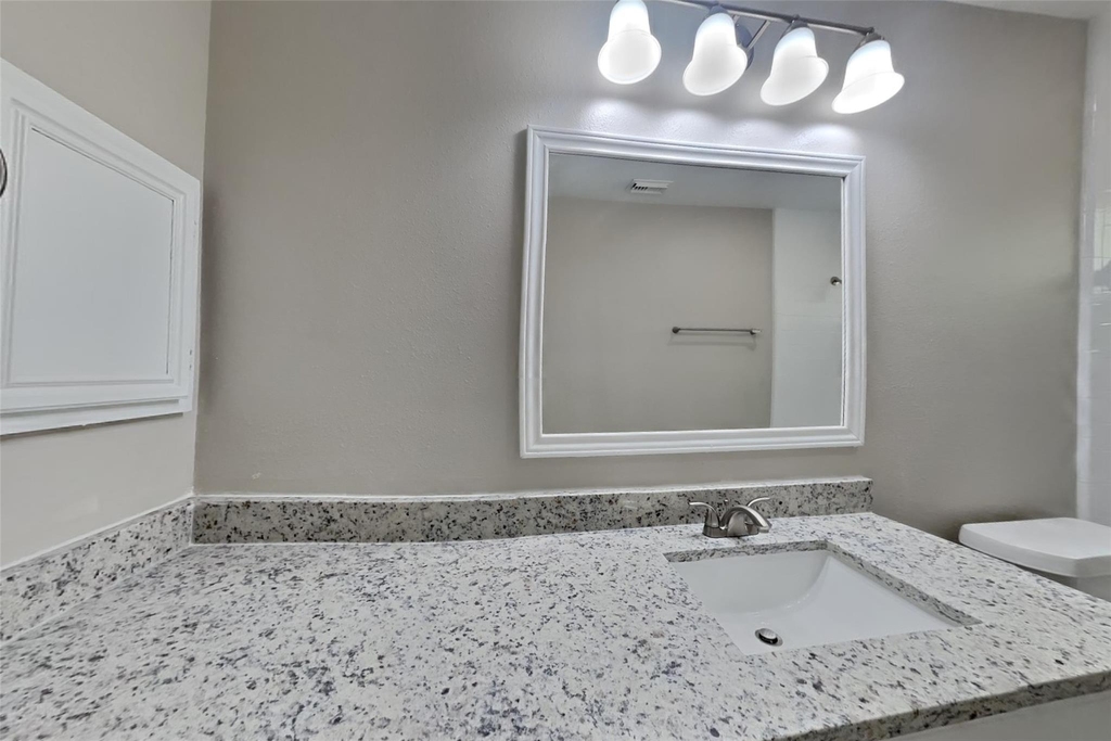 17402 Eastwood Circle - Photo 15