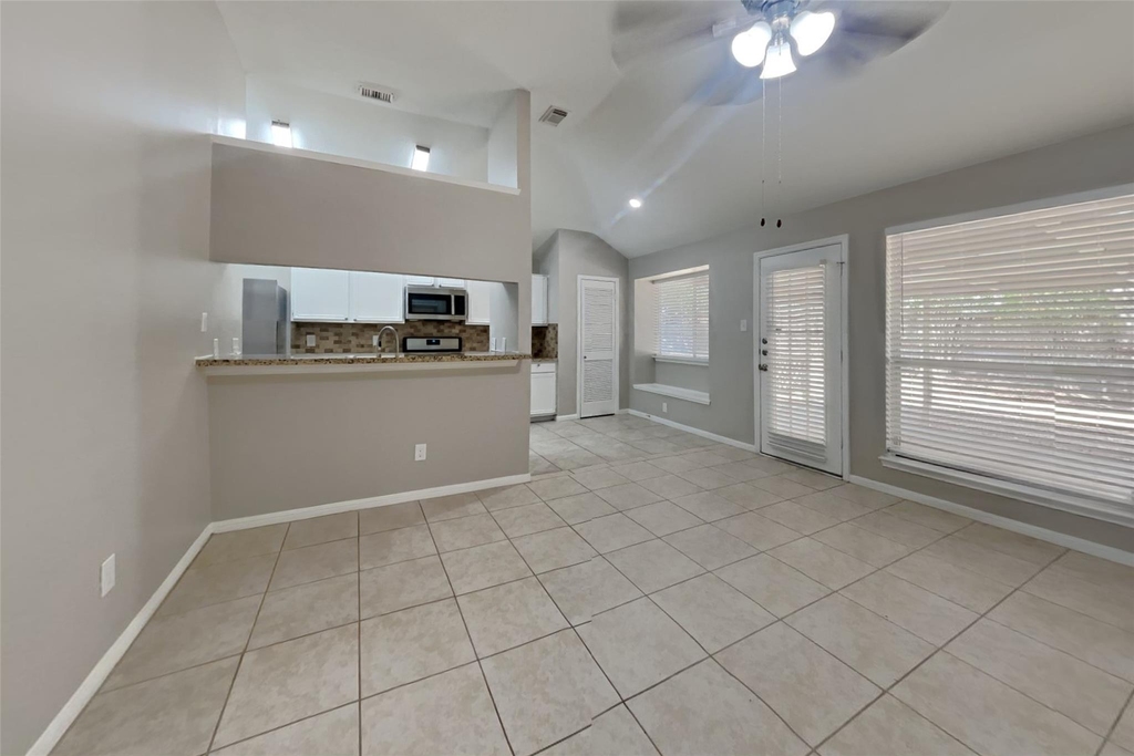 17402 Eastwood Circle - Photo 3