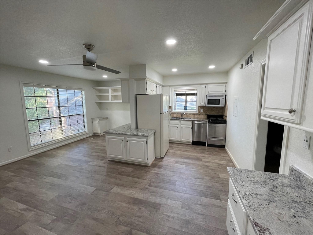1311 Antoine Drive - Photo 4