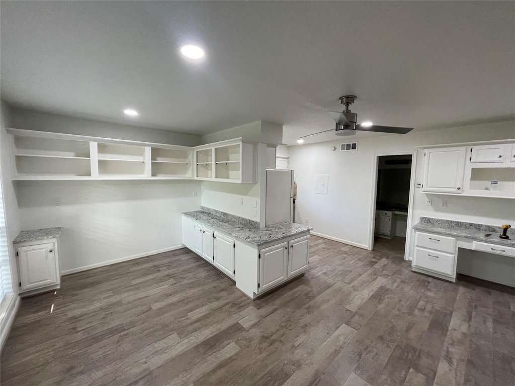 1311 Antoine Drive - Photo 3