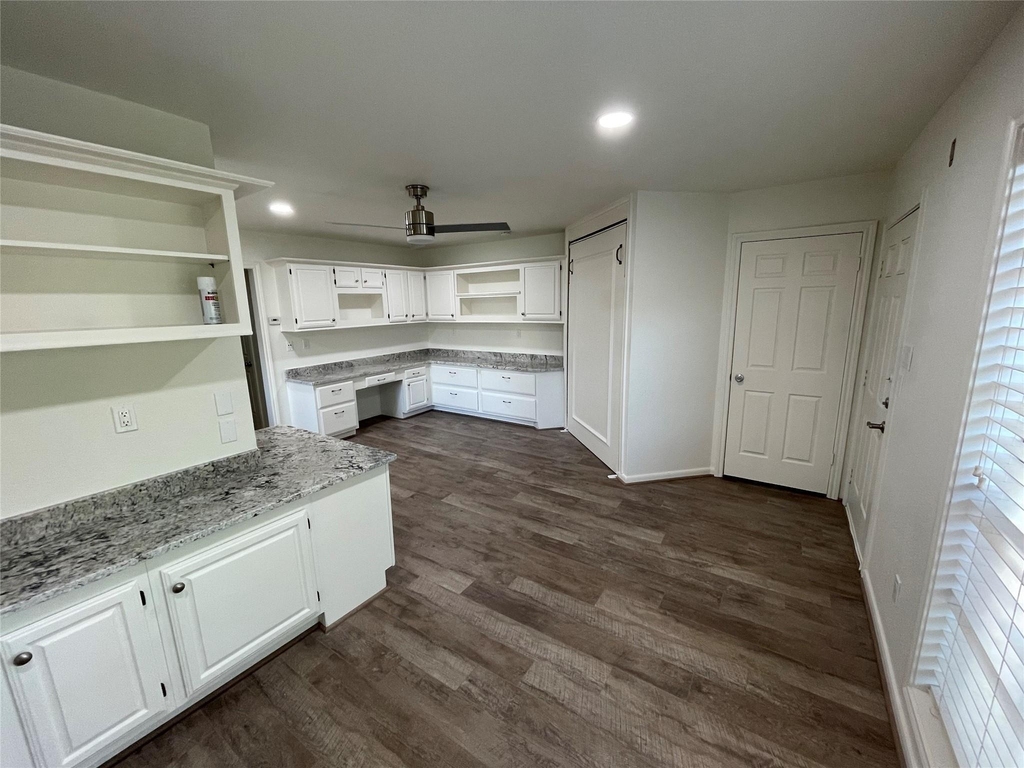 1311 Antoine Drive - Photo 2