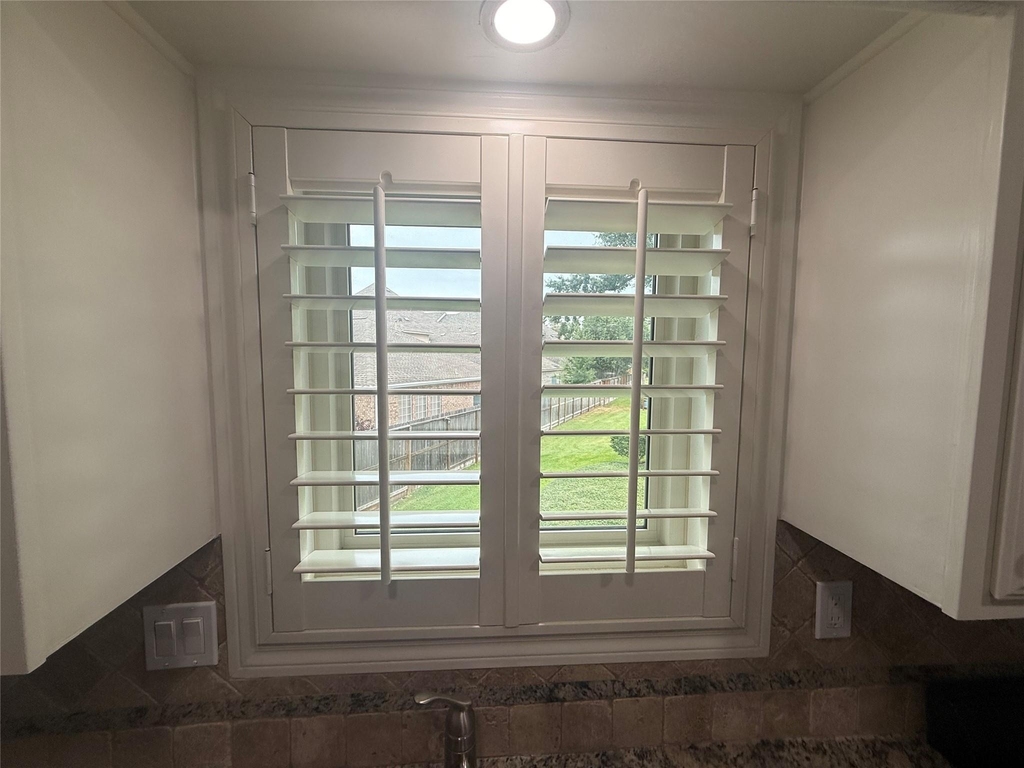 1311 Antoine Drive - Photo 14
