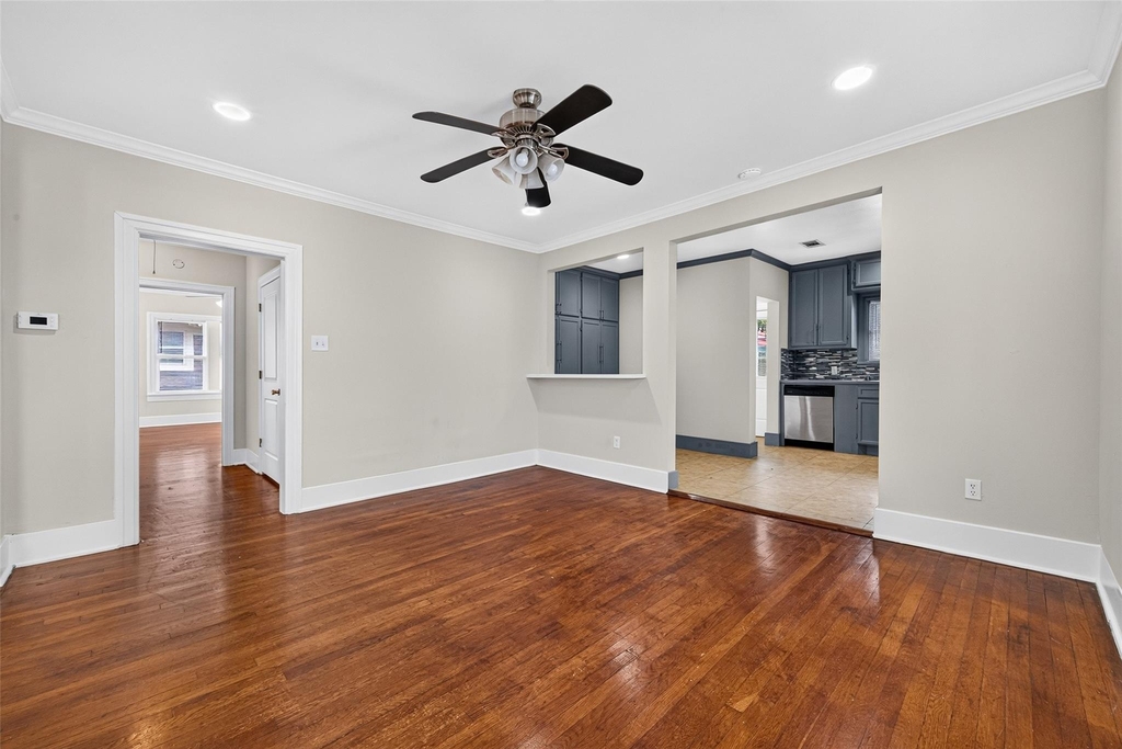 1929 Hawthorne Street - Photo 11