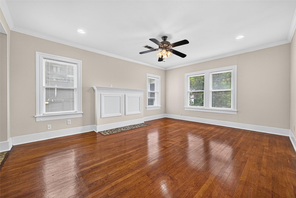 1929 Hawthorne Street - Photo 6