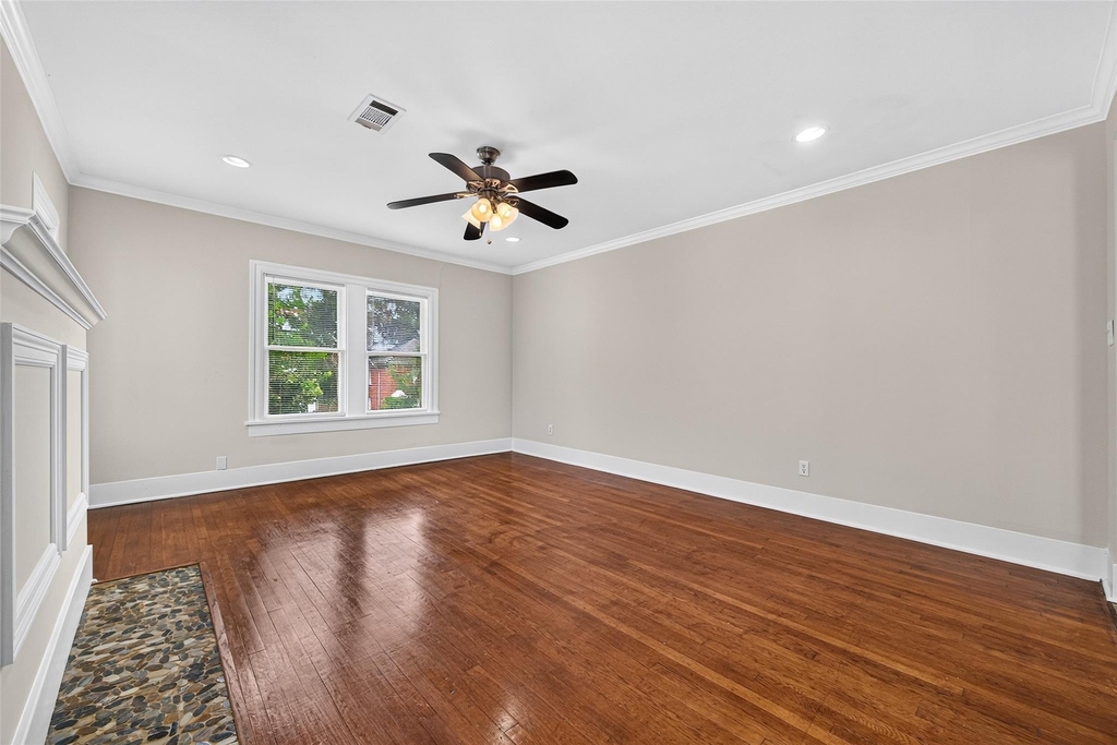 1929 Hawthorne Street - Photo 5