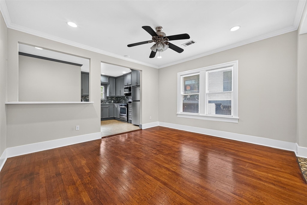 1929 Hawthorne Street - Photo 12