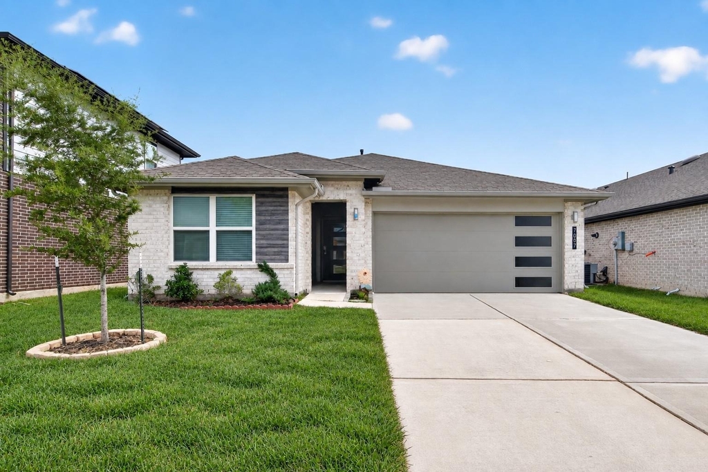 7007 Fleetwood Crescent Way - Photo 0