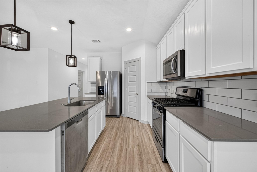 7007 Fleetwood Crescent Way - Photo 7