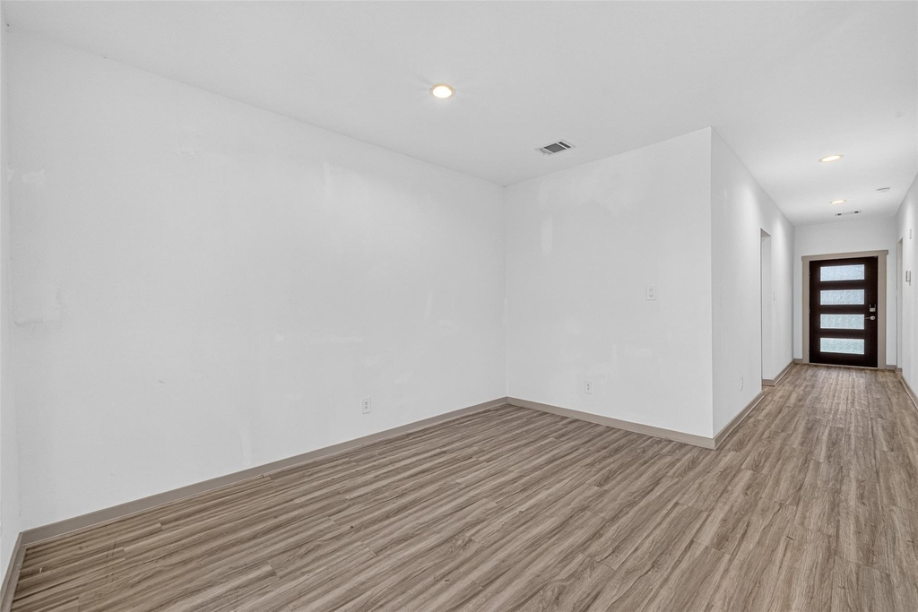 7007 Fleetwood Crescent Way - Photo 5