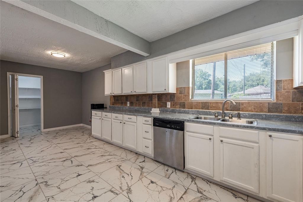 2511 Meadow Lane - Photo 5