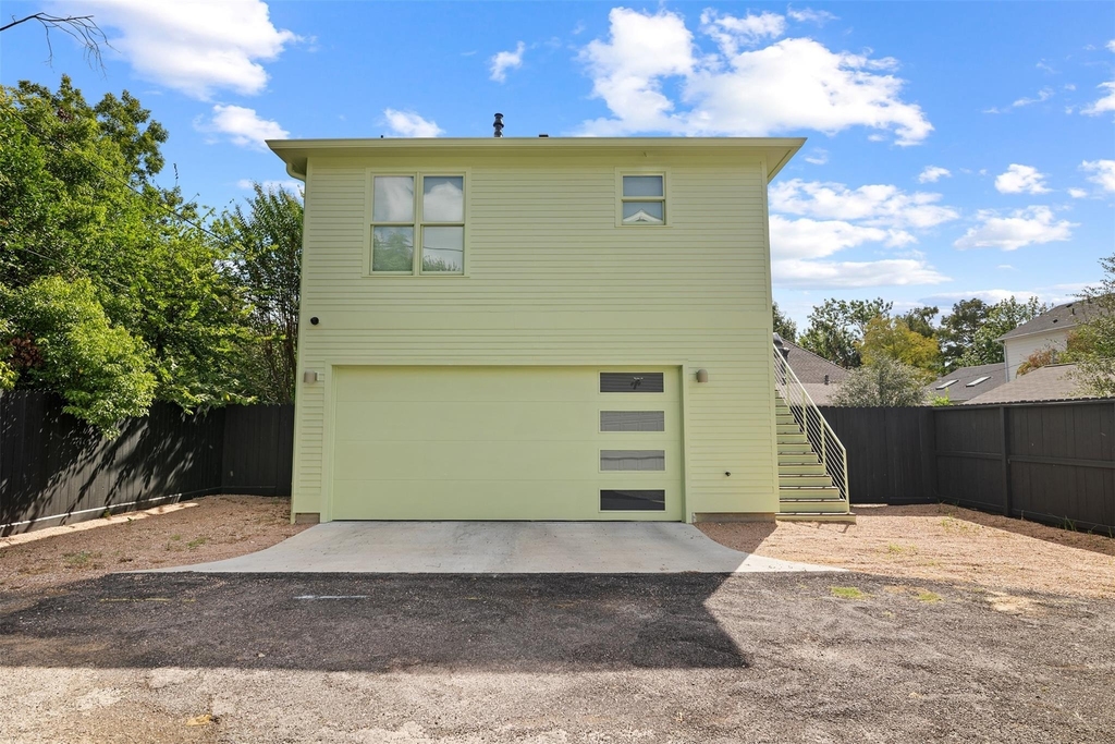 717 Arlington Street - Photo 1
